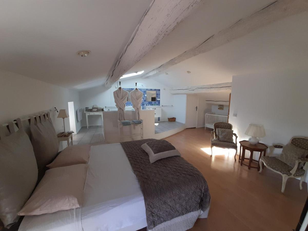 Le Gite De Sainte Valiere Piscine Et Spa Eksteriør billede