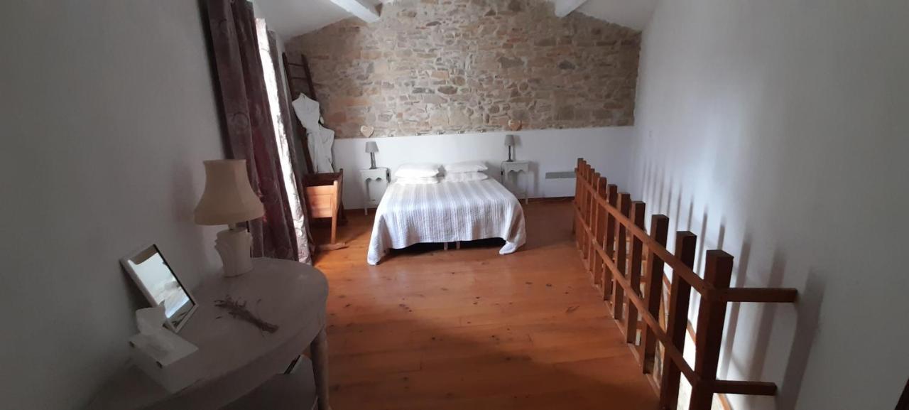 Le Gite De Sainte Valiere Piscine Et Spa Eksteriør billede